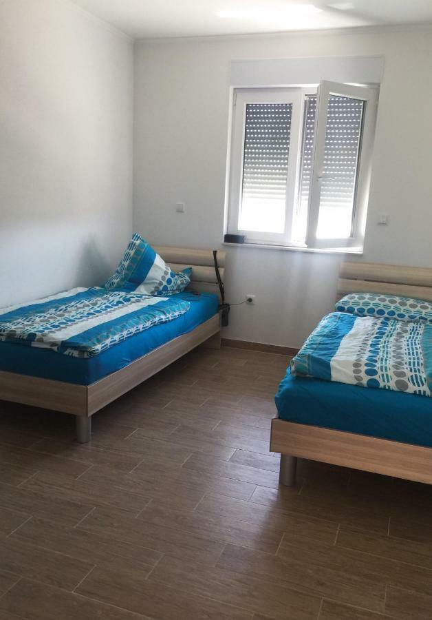 Villa Duga - Familie Il - I Vanovic Lamarra Urlaub Auf Вир Екстер'єр фото